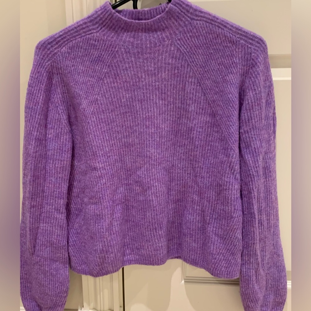 Banana republic lavender sweater